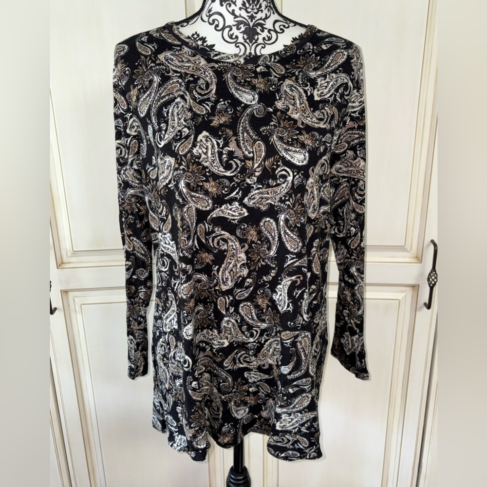 J. Jill Black, White, and Shades of Brown Paisley Tunic Top Size Petite Large